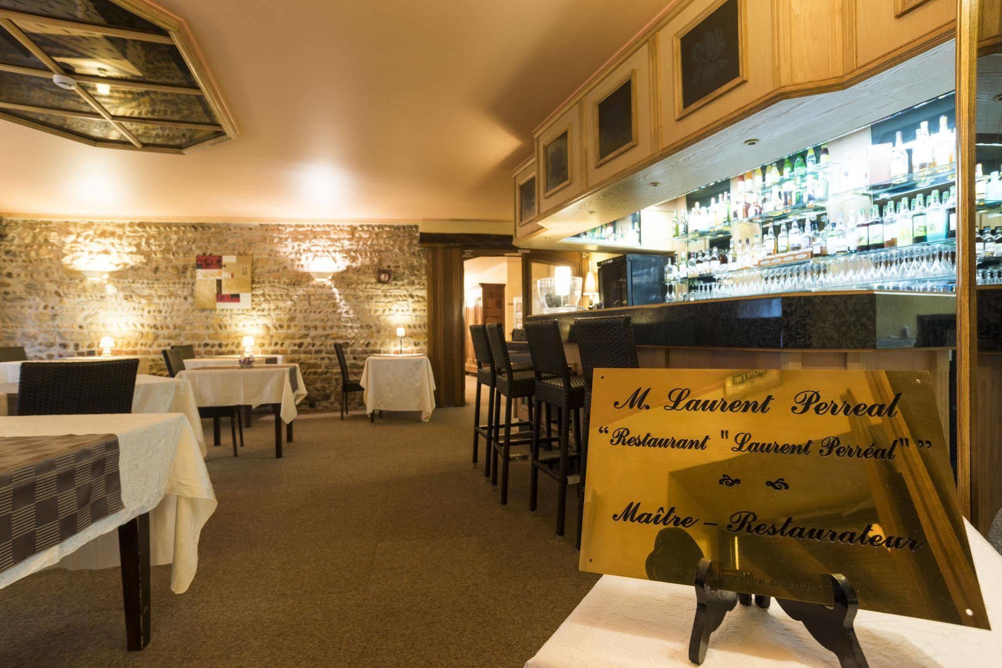 Hotel Restaurant Laurent Perreal Attignat Exterior photo